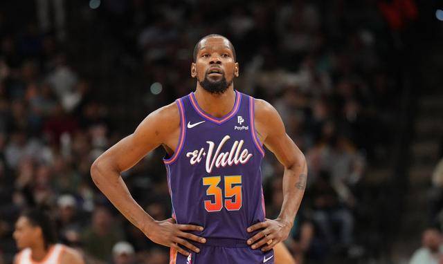 易胜博体育官方网站-黄蜂客场逆转太阳，取得关键胜利