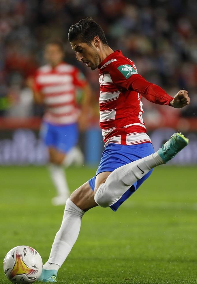 格拉纳达遭逆转失利，错失夺冠机会